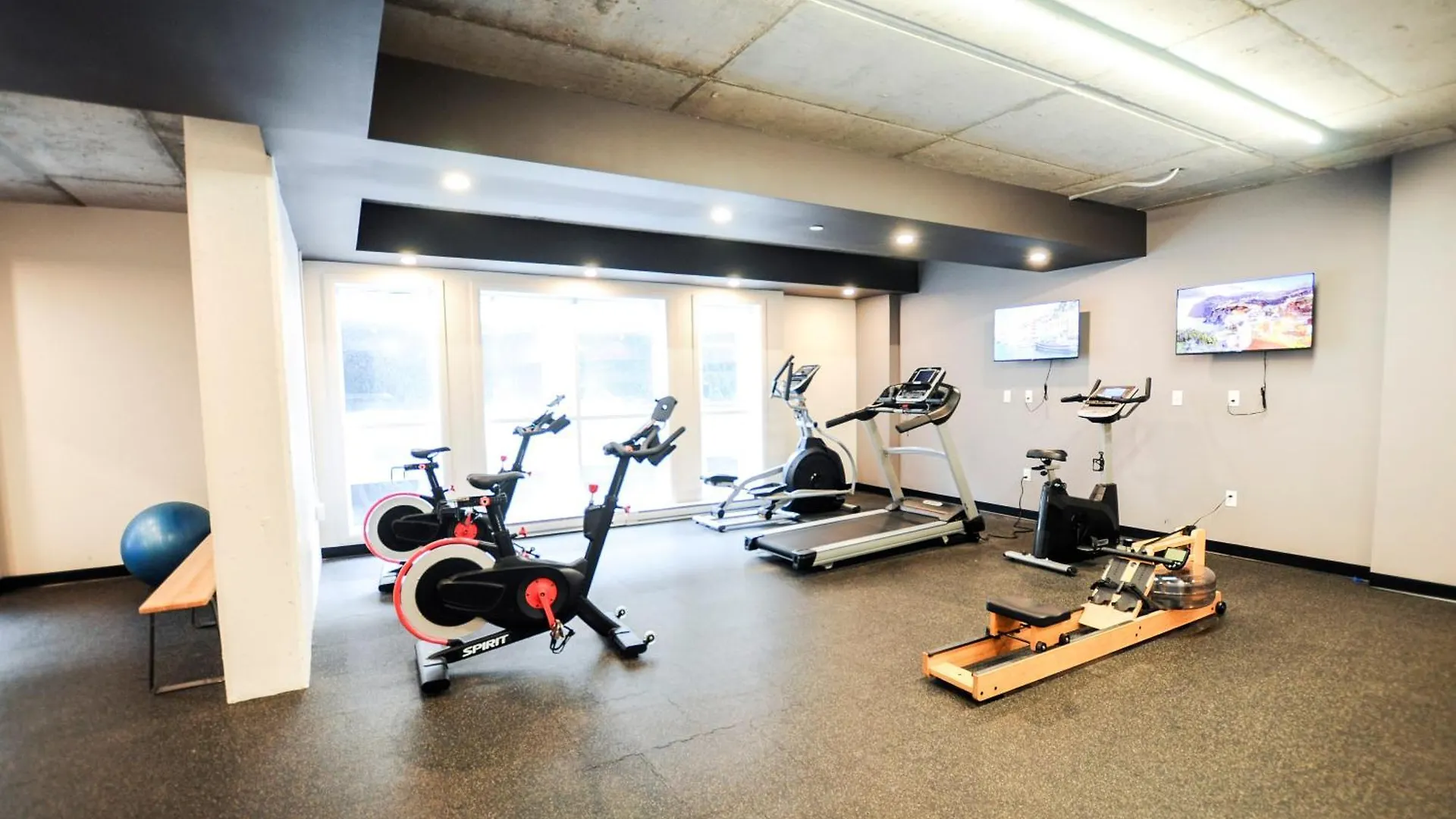 Downtown Penthouse Condo With Breathtaking City Views Quebec City